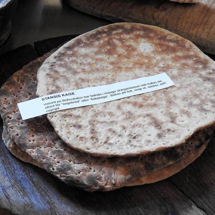 Runda hårda brödkakor.